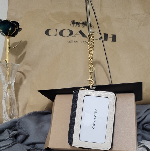 Coach Zip Card Case In Colorblock - Picture 9 of 10